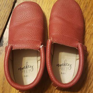 Monkey Feet moccasins  5-6Y